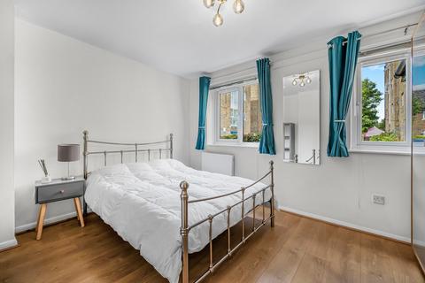 1 bedroom flat for sale, Arden Crescent, London
