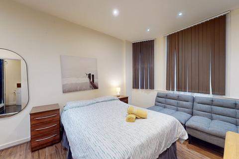 Studio to rent, Cranhurst Road
