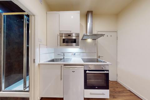 Studio to rent, Cranhurst Road