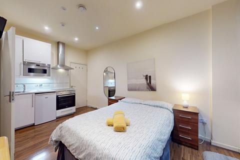 Studio to rent, Cranhurst Road
