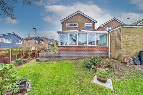 3 bedroom detached house for sale, Crestwood Rise, Etching HIll, Rugeley