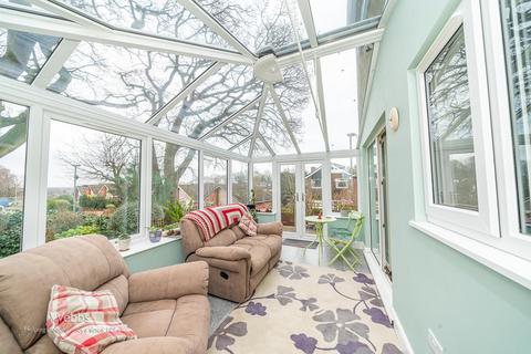 3 bedroom detached house for sale, Crestwood Rise, Etching HIll, Rugeley
