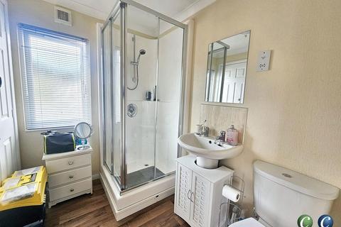 2 bedroom park home for sale, Rugeley Road, Armitage
