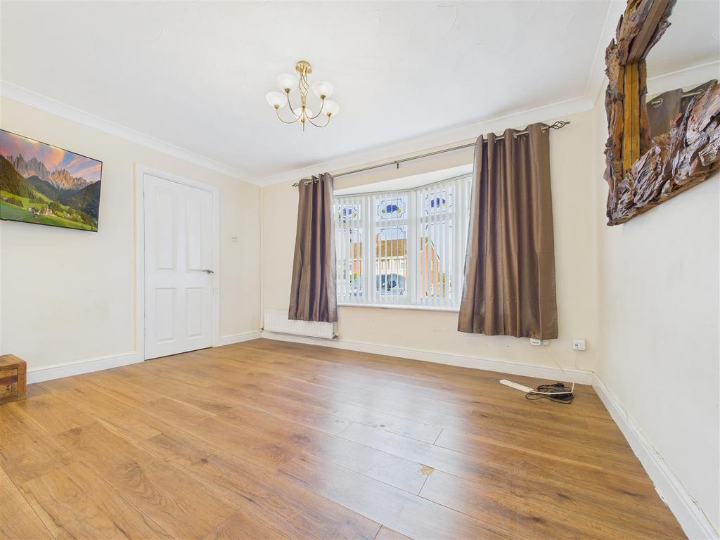 CAM01407 G0-PR0032-STILL002.jpg