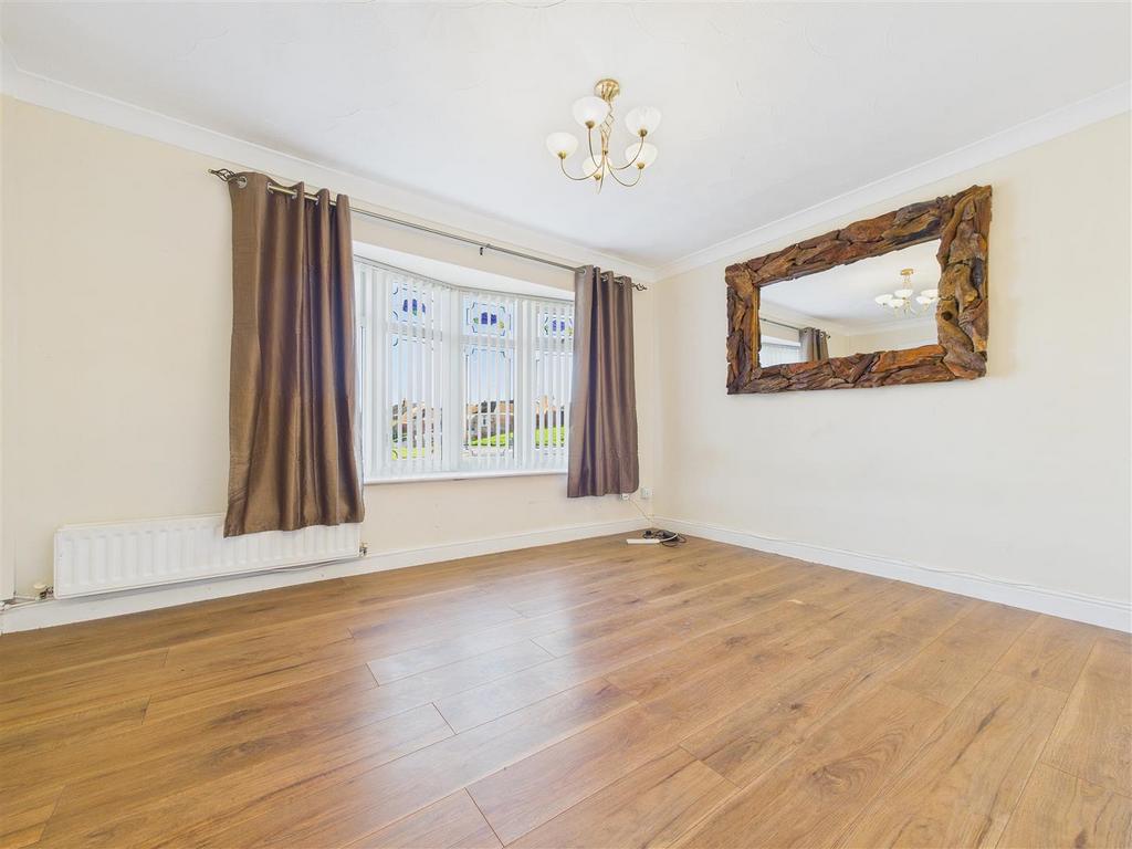 CAM01407 G0-PR0032-STILL001.jpg