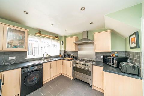 3 bedroom detached house for sale, Lodge Road, Brereton