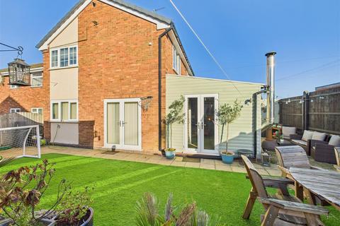 3 bedroom detached house for sale, Lodge Road, Brereton
