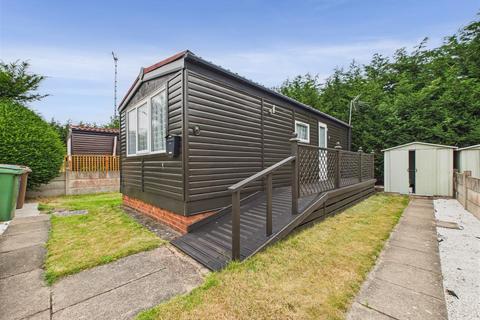 1 bedroom mobile home for sale, Love Lane, Rugeley