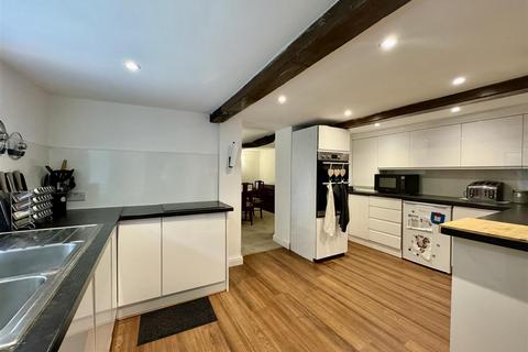 4 bedroom cottage for sale, Nettleton Road, Huddersfield, HD5 9SZ
