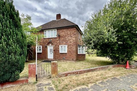 18 Ringway, Southall, UB2 5SR