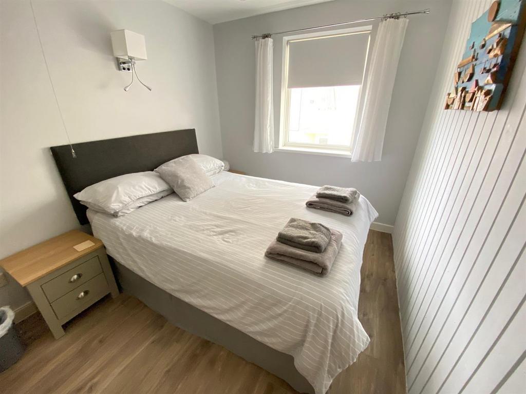 Bedrom 2
