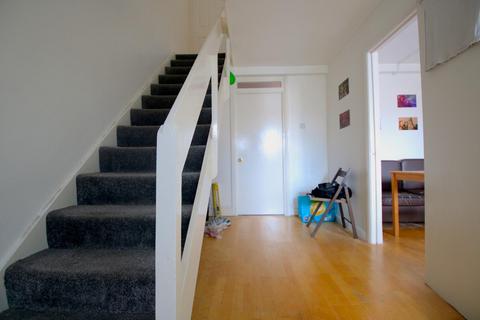 4 bedroom flat to rent, Portia Way, London E3