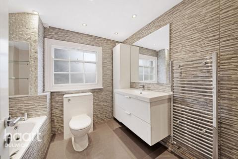 undefined, Liverpool Grove, LONDON