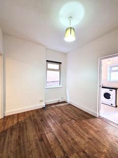 1 bedroom maisonette to rent, London E10