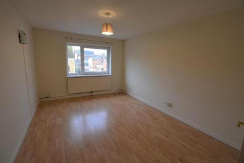 1 bedroom apartment to rent, Lawrence Court, Northampton NN1