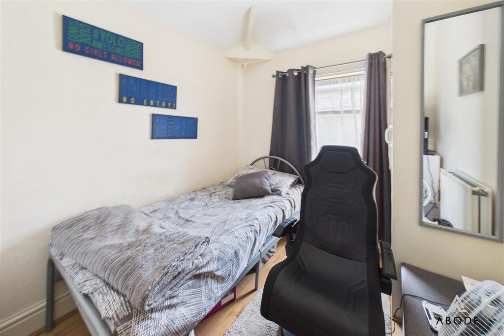 CAM04913 G0-PR0043-STILL005.jpg