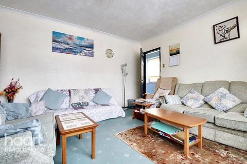3 bedroom semi-detached house for sale, Keats Avenue, Harold Hill