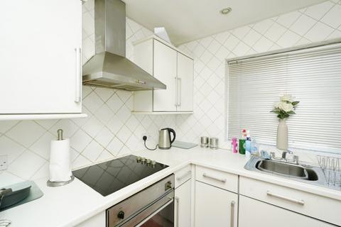7 Edmonds Close, Birmingham, B33 0DJ