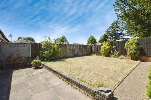 7 Edmonds Close, Birmingham, B33 0DJ