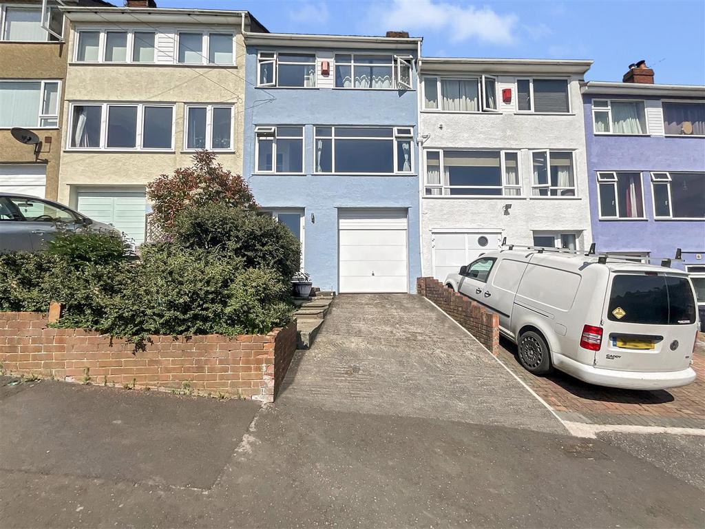 Front / Driveway