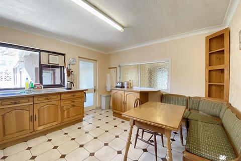 3 bedroom detached bungalow for sale, Lawrenny Road, Cresselly, Kilgetty