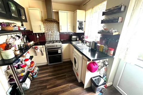 35 Padbury Close, Feltham, TW14 8SP
