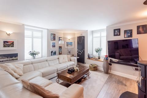 3 bedroom end of terrace house for sale, Millar Street, Crieff PH7
