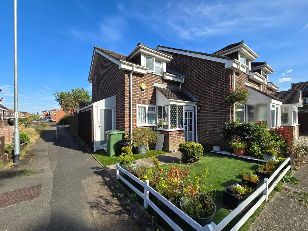 Front Aspect/Garden