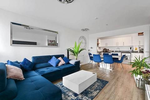 2 bedroom flat for sale, High Road, Wembley, HA9