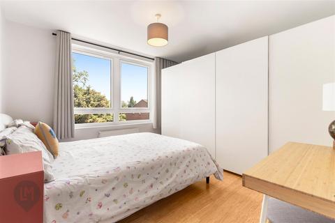 2 bedroom flat for sale, Beaumont Road, London