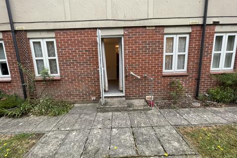1 bedroom retirement property for sale, Flat 3, Lucam Lodge, The Garners, Rochford, Essex SS4 1DS