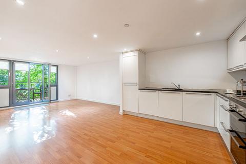 3 bedroom flat for sale, 5 White Cart Court, Flat 1/2, Shawlands, Glasgow, G43 2AT