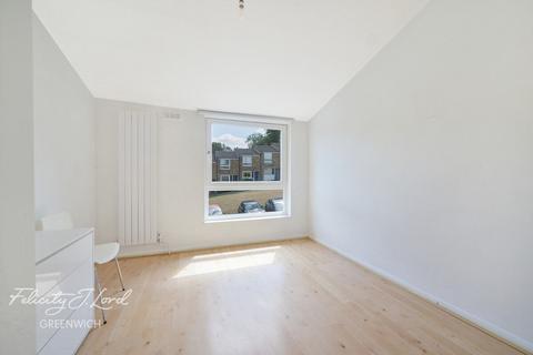 28 Rangers Square, London, SE10 8HR