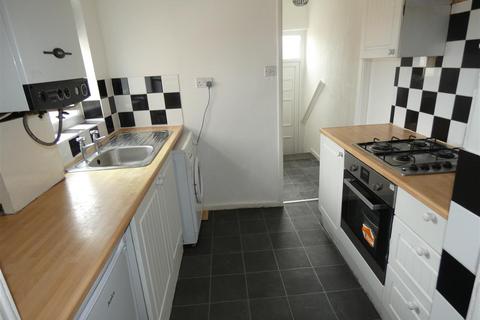 2 bedroom flat to rent, King Edward Place, Gateshead