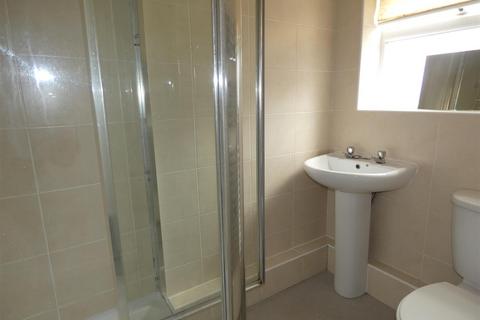 2 bedroom flat to rent, King Edward Place, Gateshead