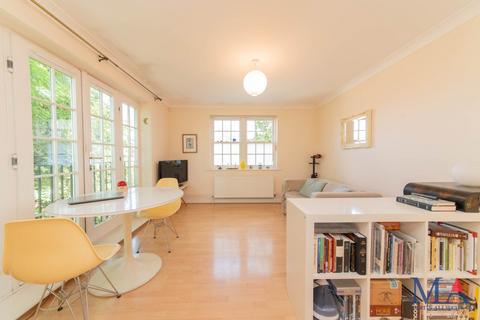 1 bedroom flat for sale, Lucas Court, Elstree