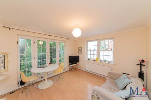 1 bedroom flat for sale, Lucas Court, Elstree