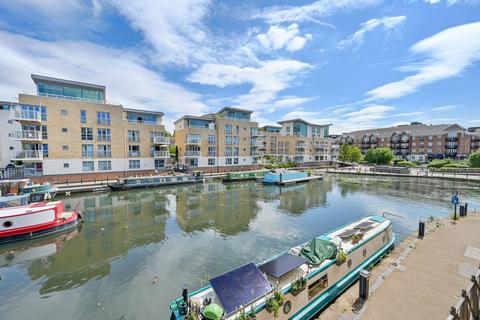 3 bedroom flat for sale, Durham Wharf Drive, Brentford, TW8