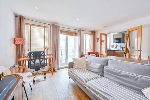 3 bedroom flat for sale, Durham Wharf Drive, Brentford, TW8