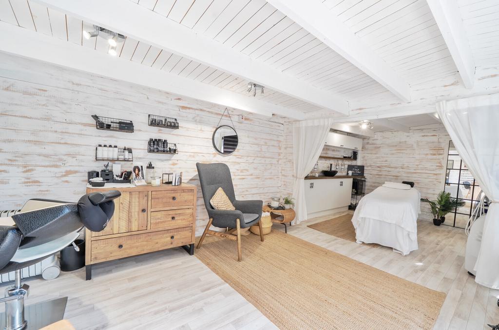Cabin /