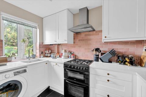 2 bedroom terraced house for sale, Pennington Way, London SE12