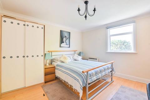 3 bedroom maisonette for sale, Walm Lane, Willesden Green, London, NW2