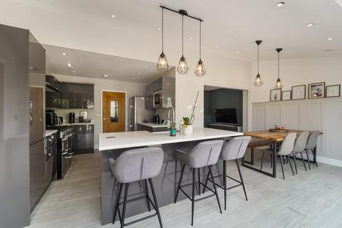 4 bedroom semi-detached house for sale, Merland Rise, Tadworth