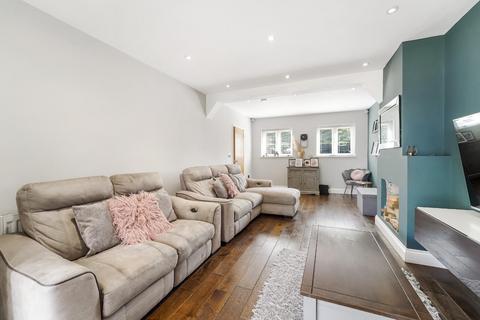 4 bedroom semi-detached house for sale, Merland Rise, Tadworth