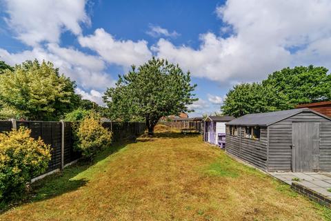 4 bedroom semi-detached house for sale, Merland Rise, Tadworth