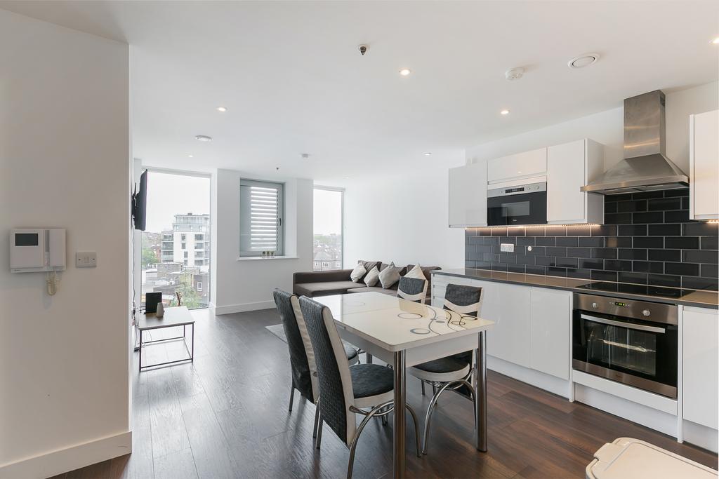 Photo inspiration: Apartment Energy Efficiency Renovation Planning Reference: At Lettings Flat 128 Britannia 1 Bed Apartment 1 700