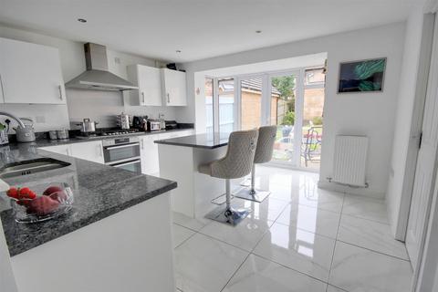 4 bedroom detached house for sale, Newman Avenue, Beverley