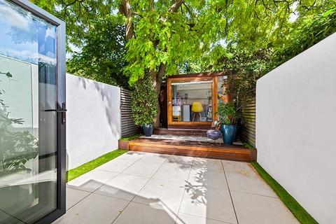 199 Sandycombe Road, Richmond, TW9 2EW