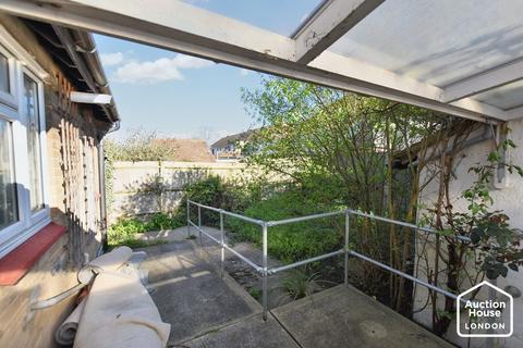 21 Russell Close, Crayford, Dartford, DA1 4PU