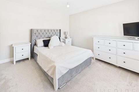 26 Baker Close, Crawley, RH10 6HA